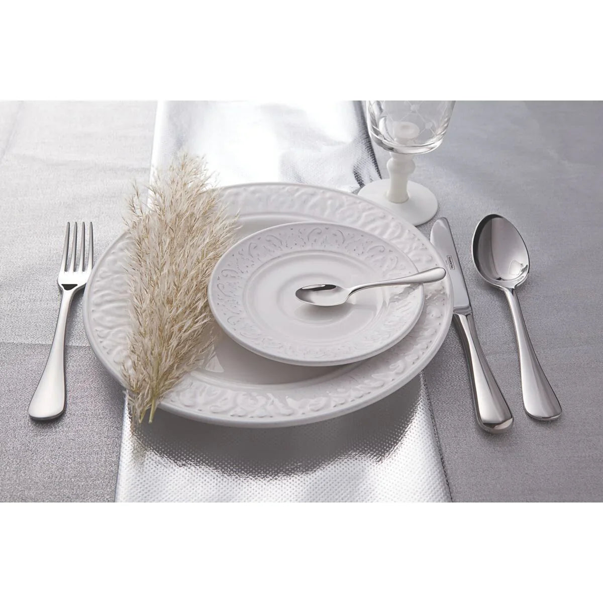 Tramontina Classic 7.95" Table Fork (12/Case) | 63928020