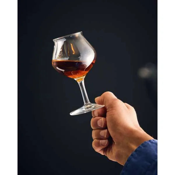 Chef & Sommelier Spirit 6 oz Spirit Taster (24/Case) | N6374