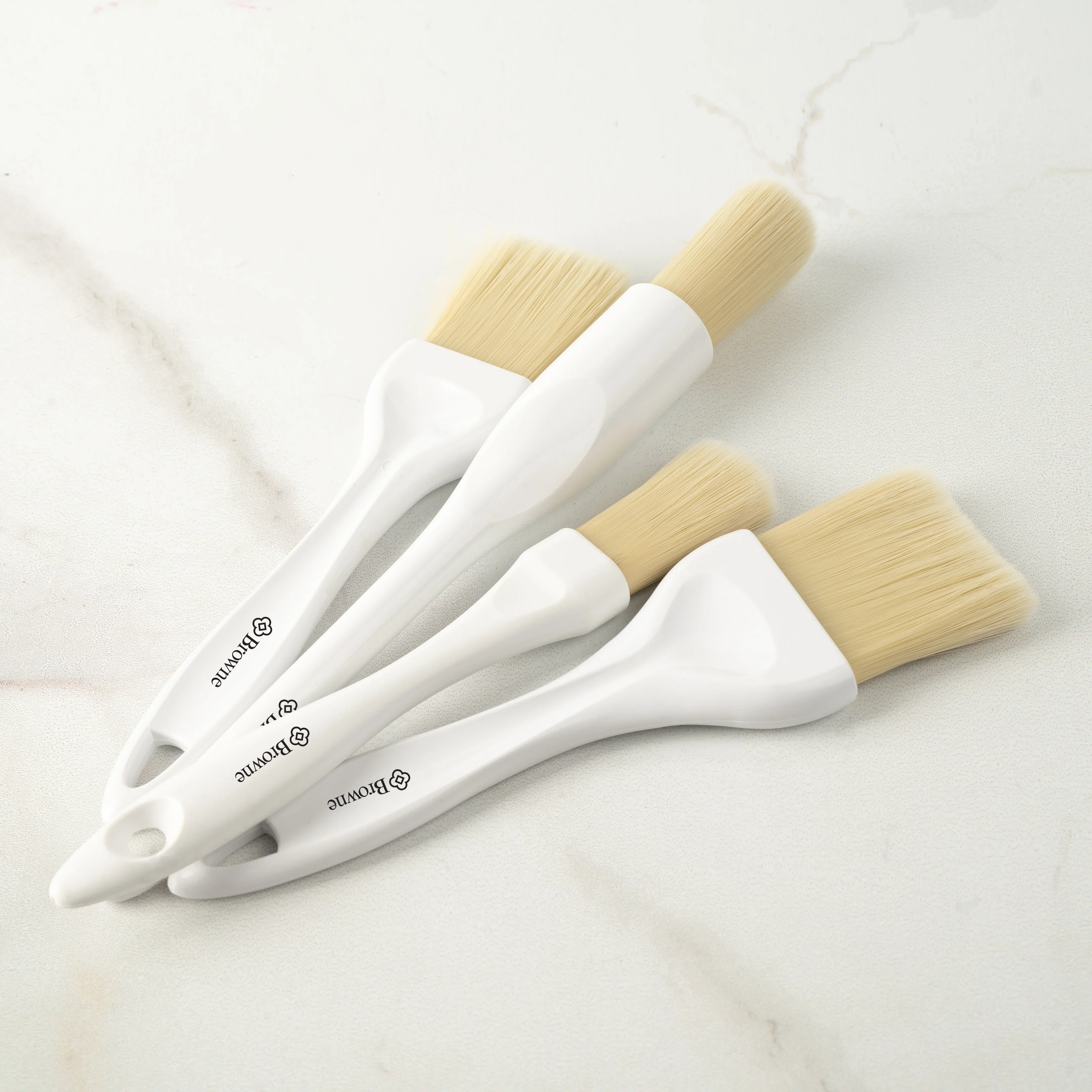 Browne 1.5" Plastic Handle Linear Pastry Brush | 6130015