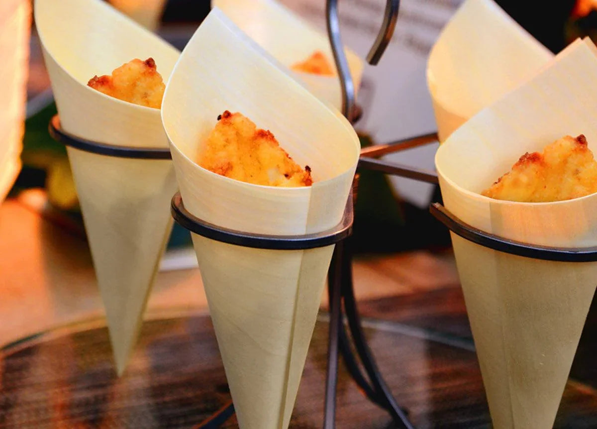 Front Of The House  7", 3.5 oz Servewise® Disposable Cone - Pack 200 | ASC022NAW28