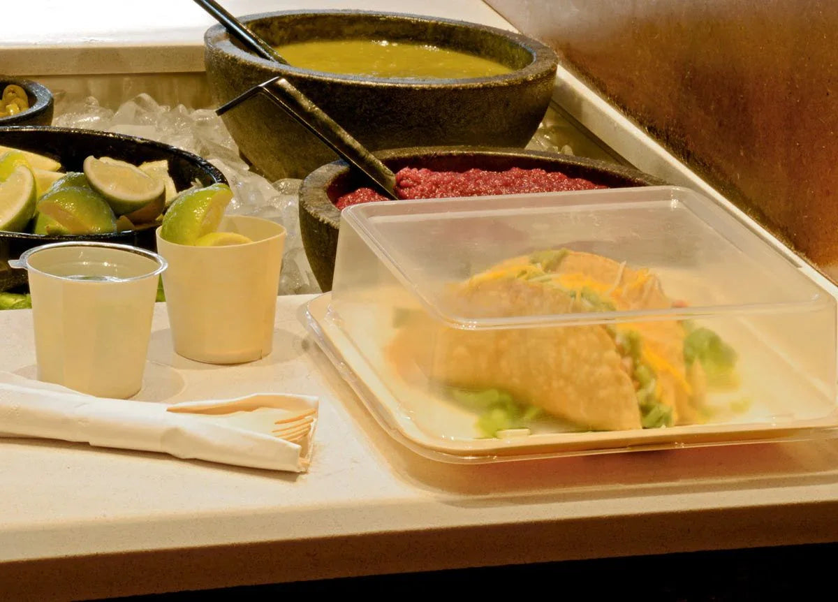 Front Of The House 8" Square Servewise® Plastic Plate Cover - Pack 200, 8.5" x 2" | DCV025CLT28