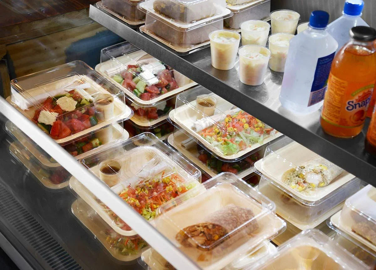 Front Of The House 8" Square Servewise® Plastic Plate Cover - Pack 200, 8.5" x 2" | DCV025CLT28