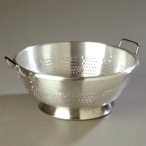 Carlisle 60280 | Colander 16 qt | Aluminum Seamless Footed with Loop Handles