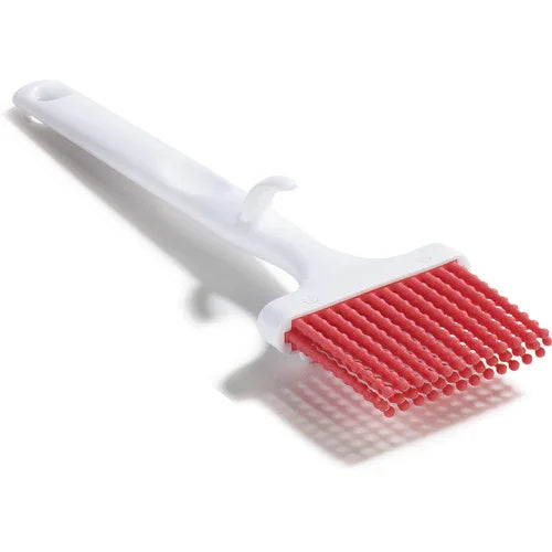 Carlisle 4040505 | Pastry Brush 3 in Wide | Heat Resistant Silicone Red